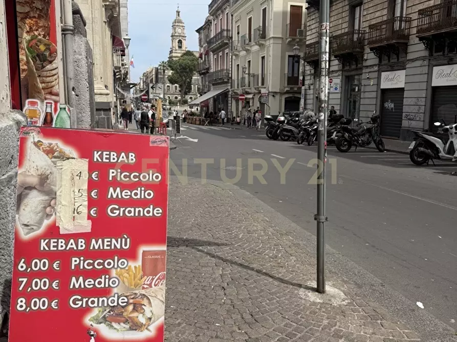 Immagine 3 di Attività commerciale in vendita  in Via Vittorio Emanuele II 218 a Catania