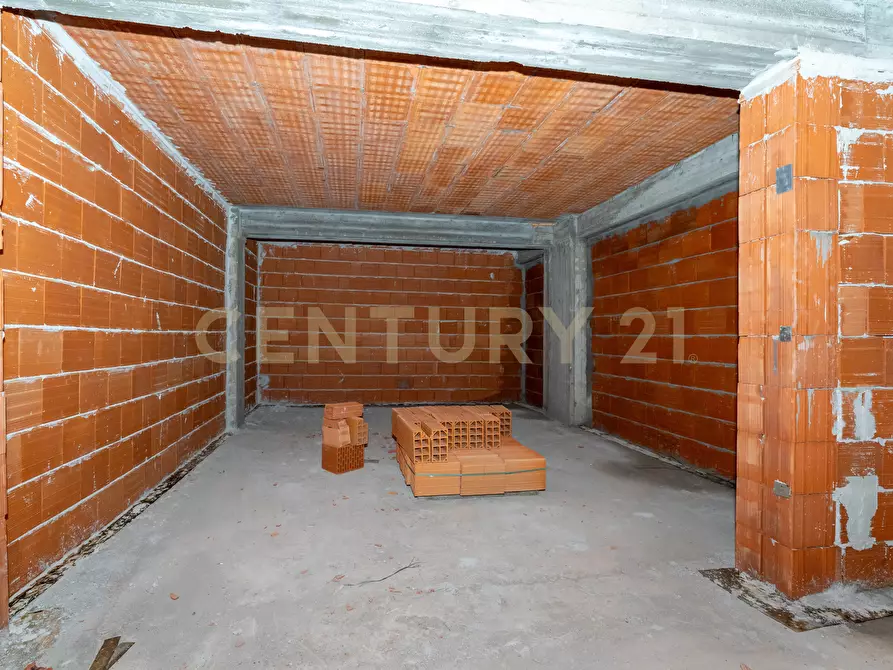 Immagine 36 di Mansarda in vendita  in Via Turati 13 a Belpasso