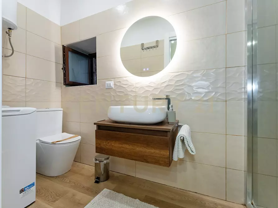 Immagine 10 di Bilocale in vendita  in Via Calì 17 a Catania