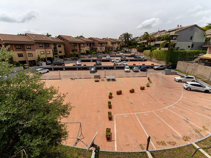 Immagine 59 di Quadrilocale in vendita  in Viale Giuseppe Lainò 7 a Catania