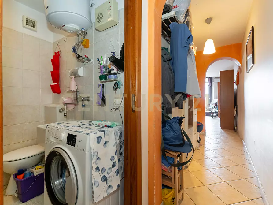 Immagine 19 di Trilocale in vendita  in Via del Vecchio Bastione 29 a Catania