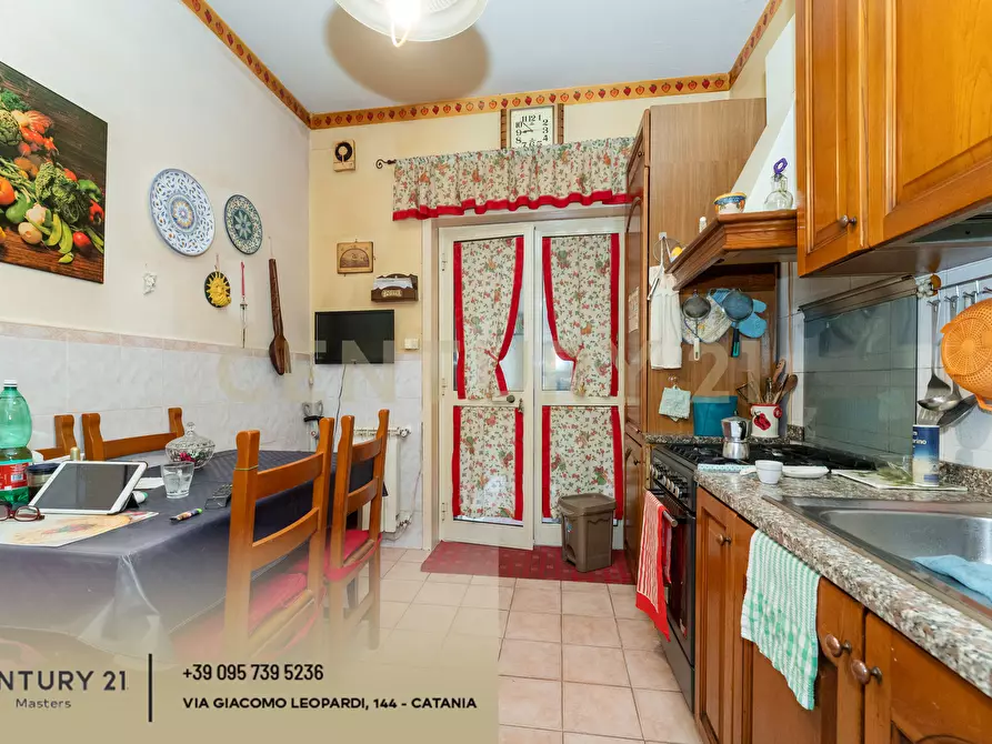 Immagine 27 di Trilocale in vendita  in Via Caduti del Lavoro 2 a Gravina Di Catania