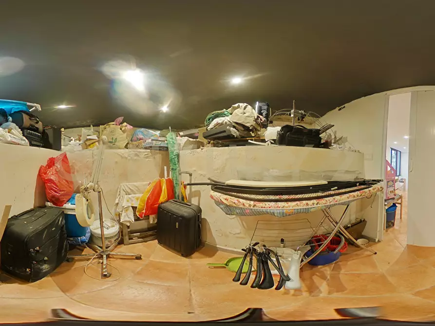 Immagine 57 di Villa in vendita  in Via della Regione 70 a Pedara