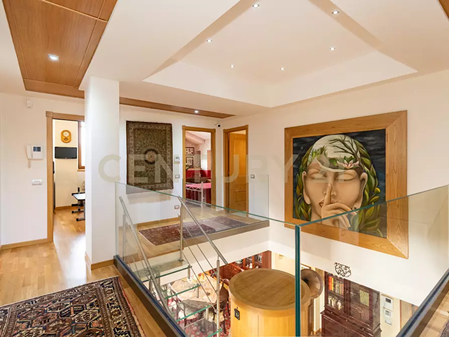 Immagine 51 di Villa in vendita  in Via Brinzio 20 a Aci Catena