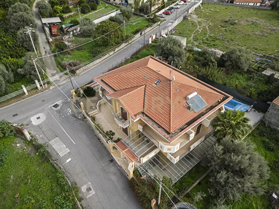 casa indipendente in vendita a Santa Teresa di Riva