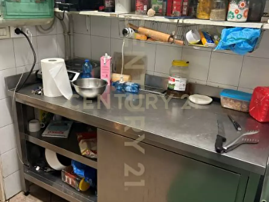 Immagine 5 di Attività commerciale in vendita  in Piazza Roma snc a Verona