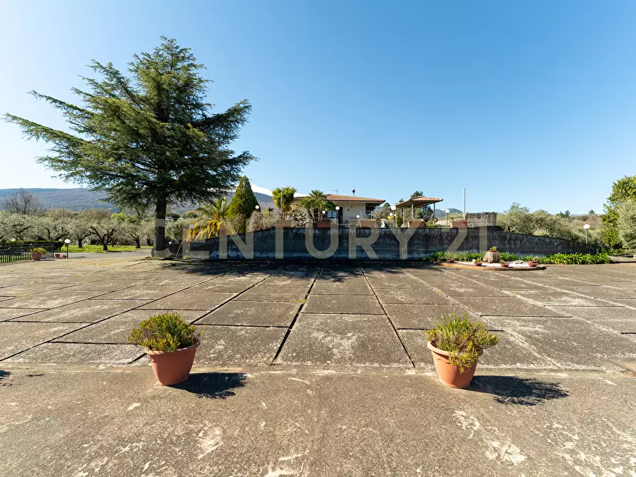 Immagine 31 di Villa in vendita  in Strada Comunale Calderara 5 a Randazzo