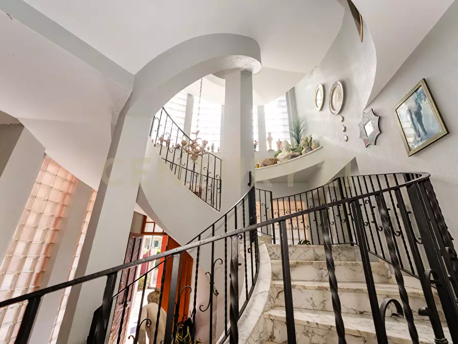 Immagine 40 di Villa in vendita  in Via Ottavia Penna 50 a Caltagirone