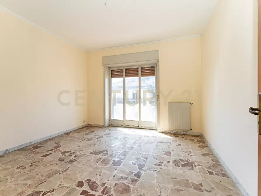 Immagine 20 di Pentalocale in vendita  in Via Carnazza 2 a Tremestieri Etneo