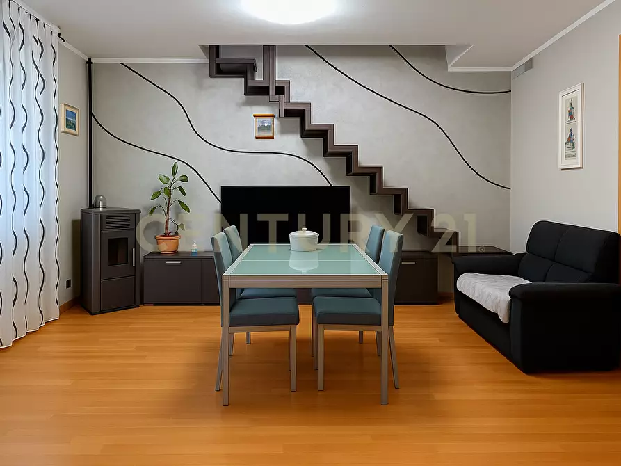 Immagine 1 di Pentalocale in vendita  in Via San Andrea 29 a Abbadia San Salvatore