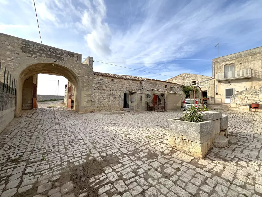 Immagine 52 di Rustico / casale in vendita  in Via Passo Parrino 19 a Modica
