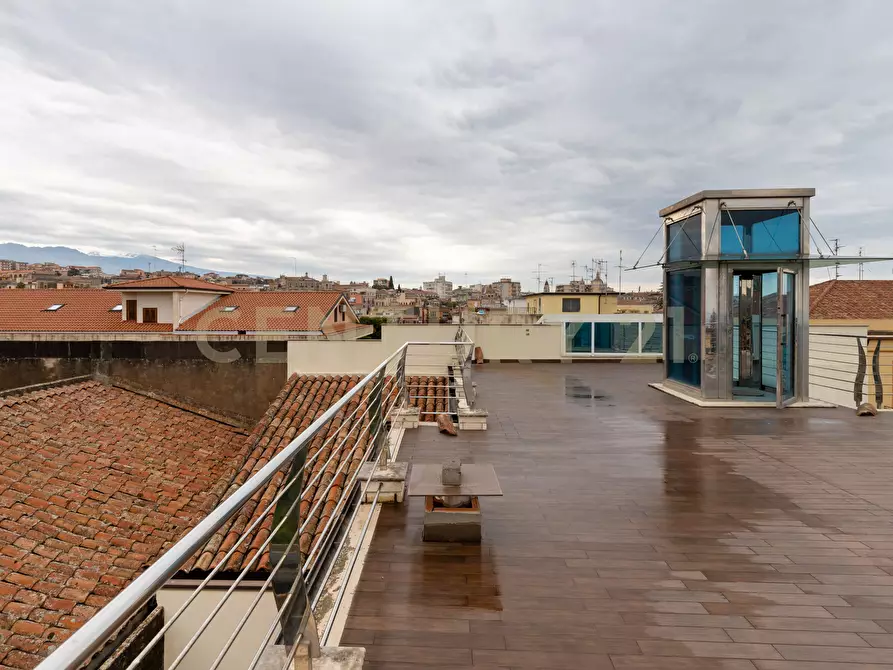 Immagine 73 di Pentalocale in vendita  in Via Lorenzo Maddem 67 a Acireale