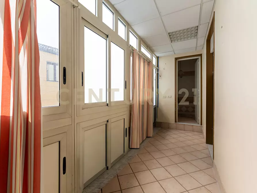 Immagine 47 di Pentalocale in vendita  in Via Giuseppe Garibaldi 179 a Catania