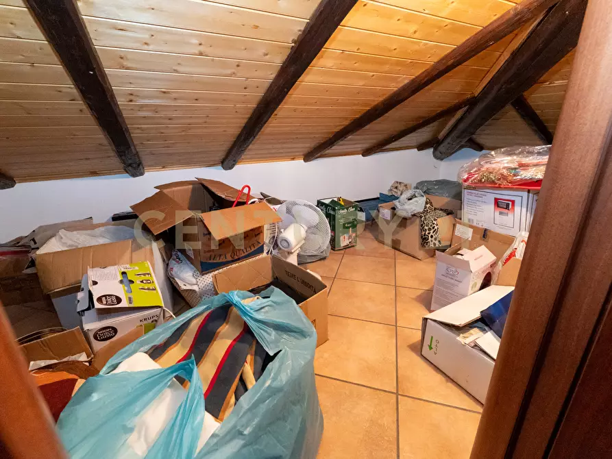 Immagine 33 di Quadrilocale in vendita  in Via Ercole Patti 91 a Pedara