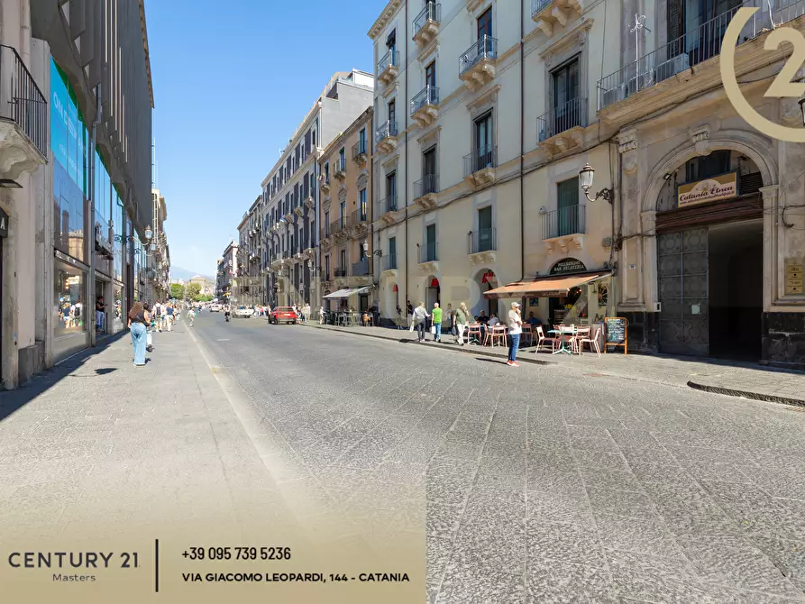 Immagine 118 di Pentalocale in vendita  in Via Etnea 196 a Catania