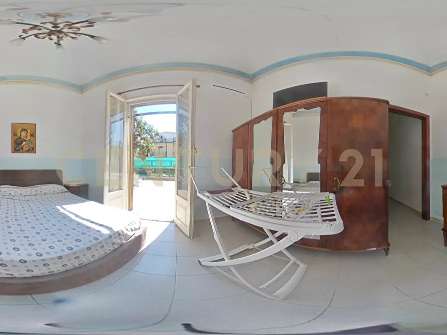 Immagine 54 di Villa in vendita  in Via Quartiere Longo 18 a Aci Castello