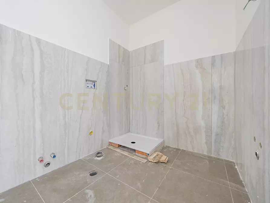 Immagine 14 di Casa trifamiliare in vendita  in Via Basento 4 a Aprilia