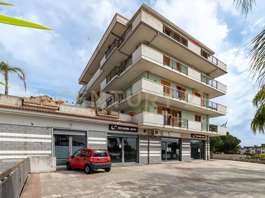 Immagine 6 di Attività artigianale in vendita  in Via Antonio Gramsci 80/84 a Giarre