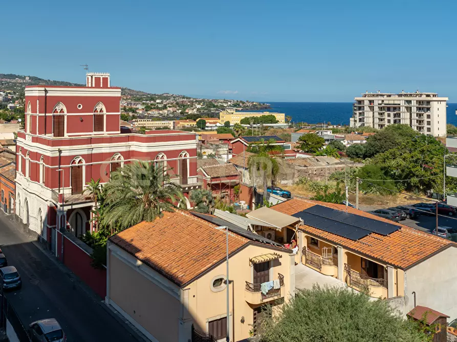 Immagine 36 di Pentalocale in vendita  in Via Messina 523 a Catania