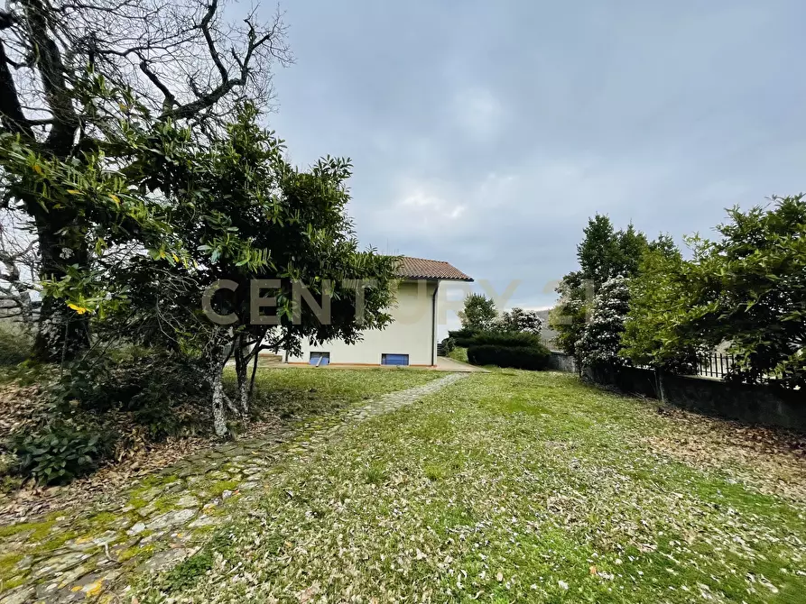 Immagine 4 di Villa in vendita  in Via Dante Alighieri a Semproniano