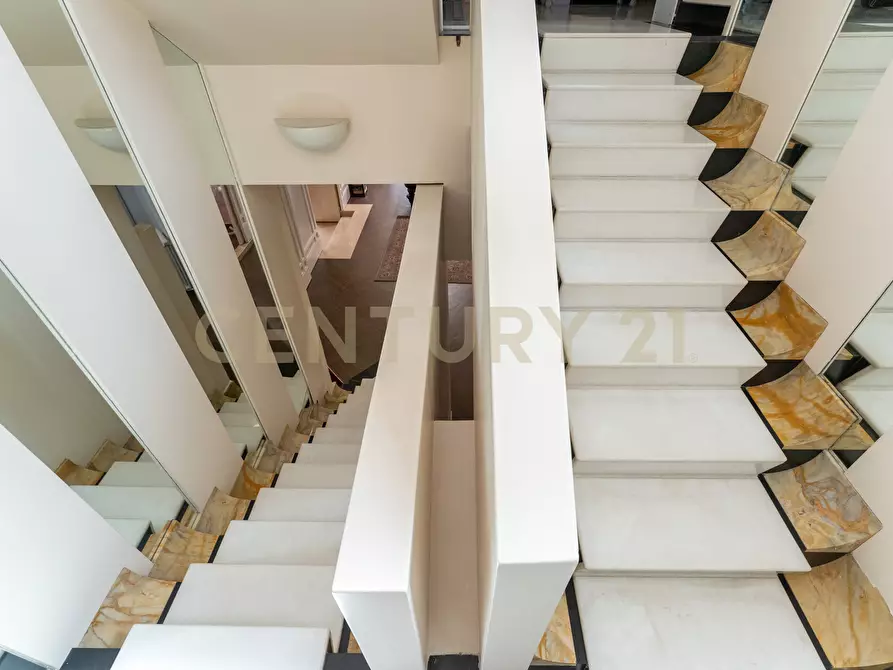 Immagine 41 di Villa in vendita  in Via G. Pezzana 11 a Aci Castello