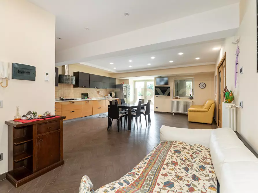 Immagine 18 di Villa in vendita  in Via G. Pezzana 11 a Aci Castello