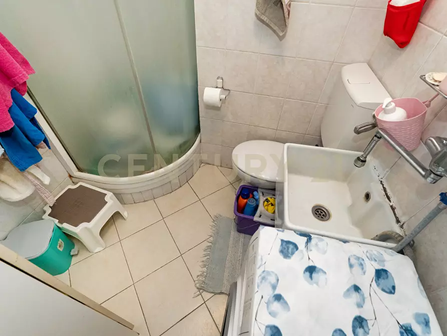Immagine 21 di Trilocale in vendita  in Via del Vecchio Bastione 29 a Catania