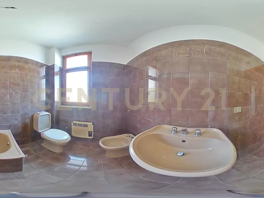 Immagine 51 di Trilocale in vendita  in Via Nazionale a Aci Castello