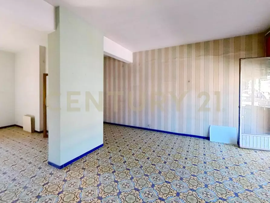 Immagine 54 di Pentalocale in vendita  in Corso Umberto I 1C a Modica