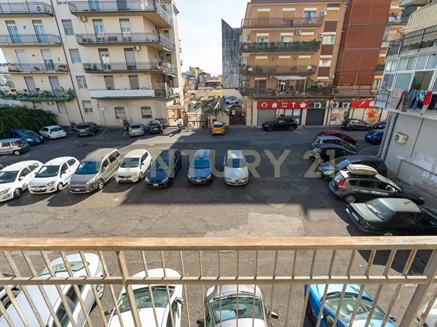 Immagine 25 di Pentalocale in vendita  in Via Fiume 12 a Catania