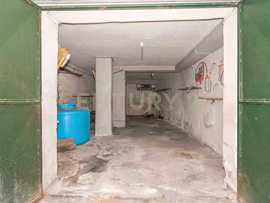 Immagine 25 di Quadrilocale in vendita  in Via Carrubella 8 a Gravina Di Catania