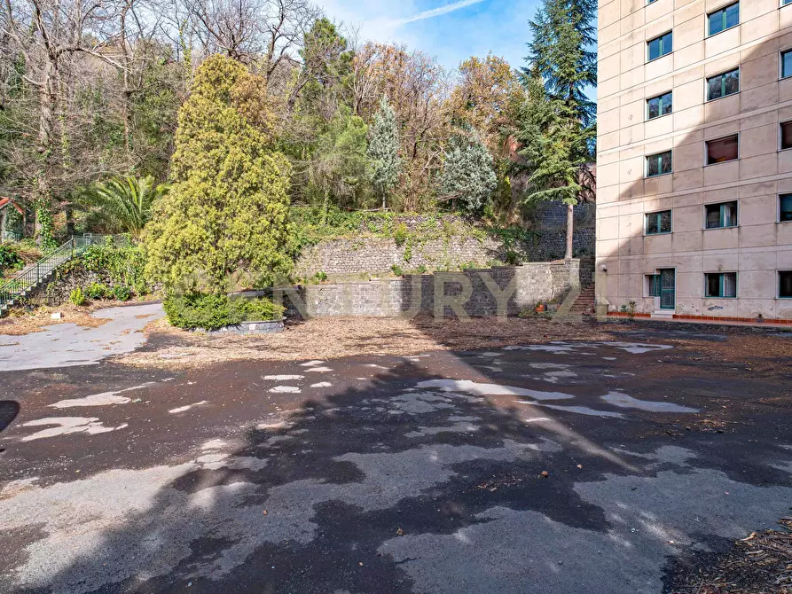 Immagine 4 di Capannone industriale in vendita  in Via Cassone 75 a Zafferana Etnea