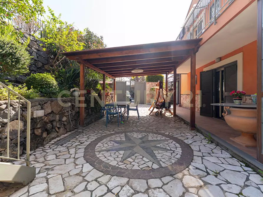 Immagine 42 di Villetta a schiera in vendita  in Via Maria Gianni 81 a Catania