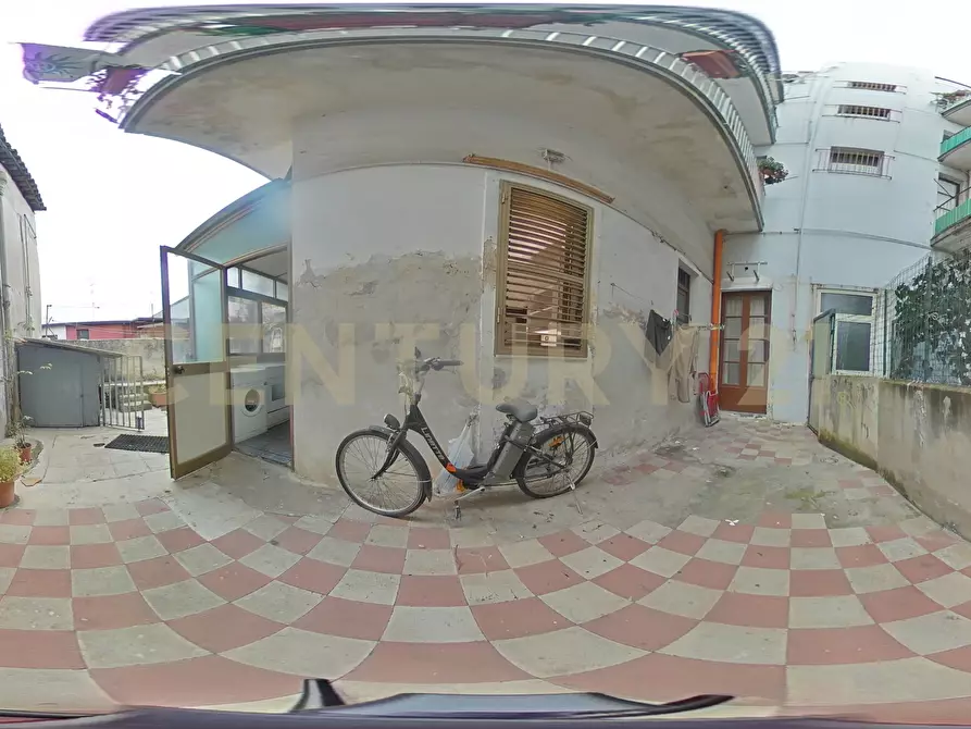 Immagine 38 di Bilocale in vendita  in Via Wrzì 128 a Catania