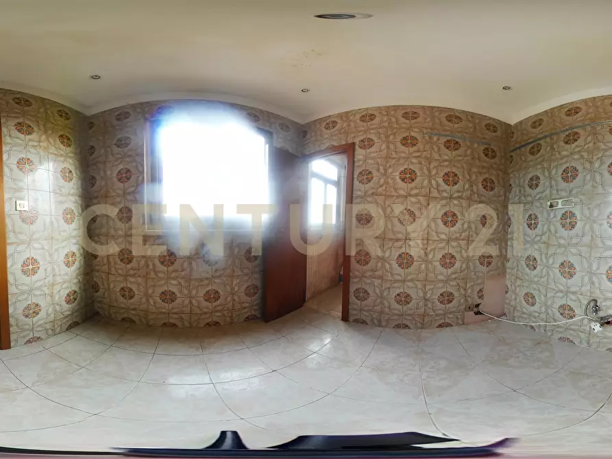 Immagine 58 di Pentalocale in vendita  in Via Edmondo de Amicis 62 a Catania