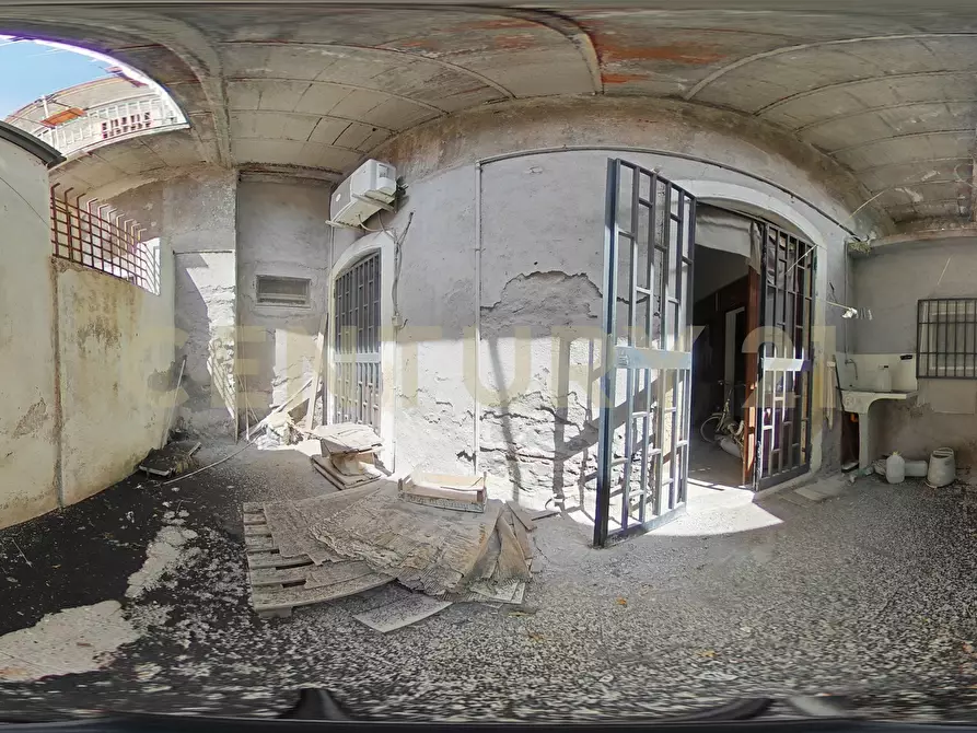 Immagine 33 di Trilocale in vendita  in Via Re Martino 56 a Catania