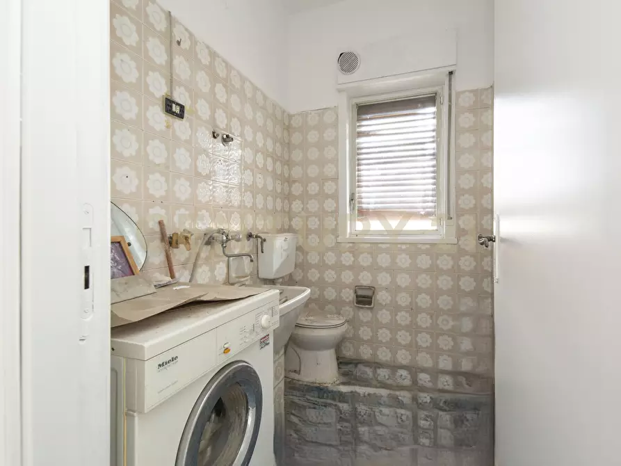 Immagine 21 di Quadrilocale in vendita  in Via Luigi Capuana 42 a Tremestieri Etneo