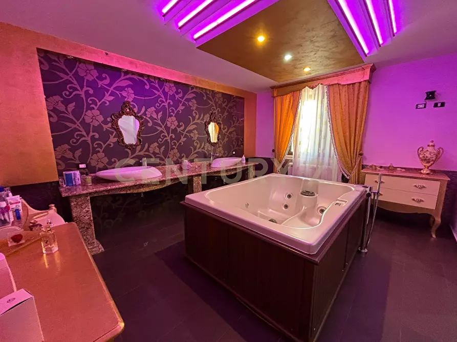 Immagine 38 di Pentalocale in vendita  in Via Giuseppe Basile 2 a Agrigento