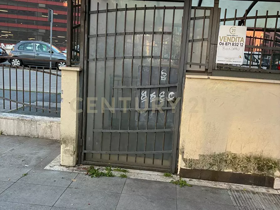 Immagine 16 di Garage in vendita  in Via Gorgona 1 a Roma