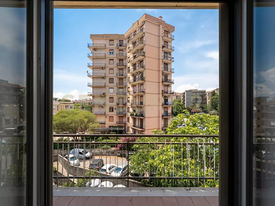 Immagine 34 di Quadrilocale in vendita  in Via Vincenzo Giuffrida 203 a Catania