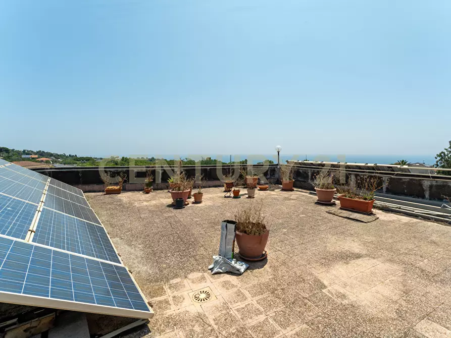 Immagine 62 di Loft/Open space in vendita  in Via Madonna delle Lacrime 64 a San Giovanni La Punta