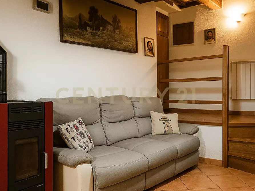 Immagine 7 di Quadrilocale in vendita  in via mazzini 2 a Abbadia San Salvatore