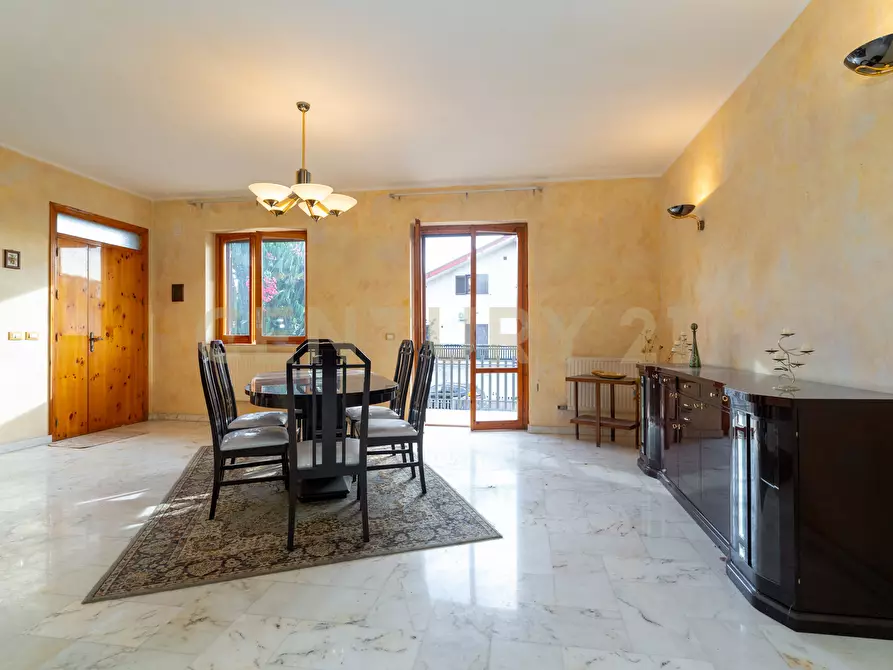 Immagine 30 di Casa bifamiliare in vendita  in Via Sebastiano Grasso 14 a Aci Catena