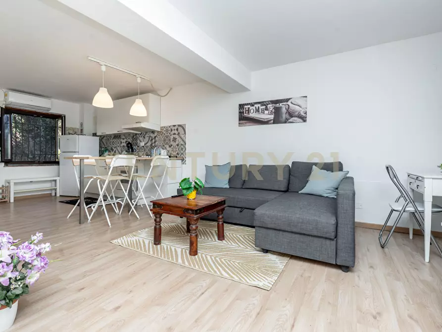 Immagine 34 di Trilocale in vendita  in Via Livorno 87 a Aci Castello