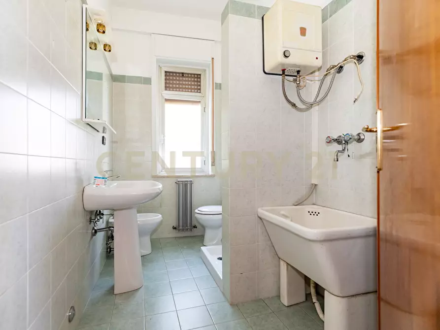 Immagine 26 di Pentalocale in affitto  in Viale Lorenzo Bolano 45 a Catania