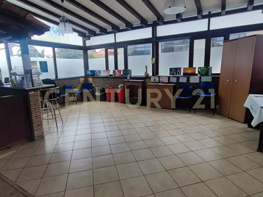 Immagine 3 di Locale commerciale in vendita  in Via Siculo Orientale 488 a Catania