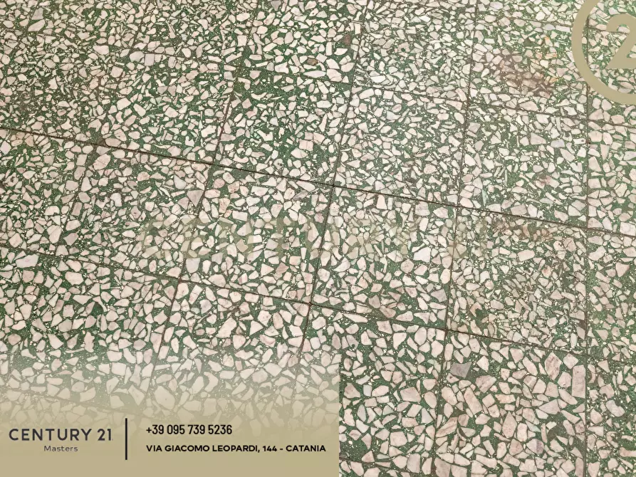 Immagine 28 di Bilocale in vendita  in Via F. Bianco 2 a Catania