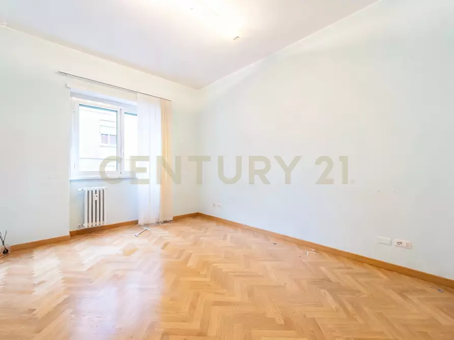 Immagine 13 di Pentalocale in affitto  in Via di Vigna Stelluti 157 a Roma