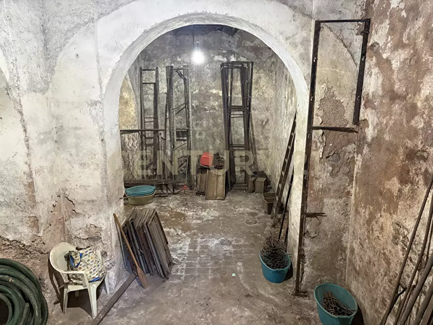 Immagine 26 di Locale commerciale in vendita  in Via 6 Aprile 59 a Catania