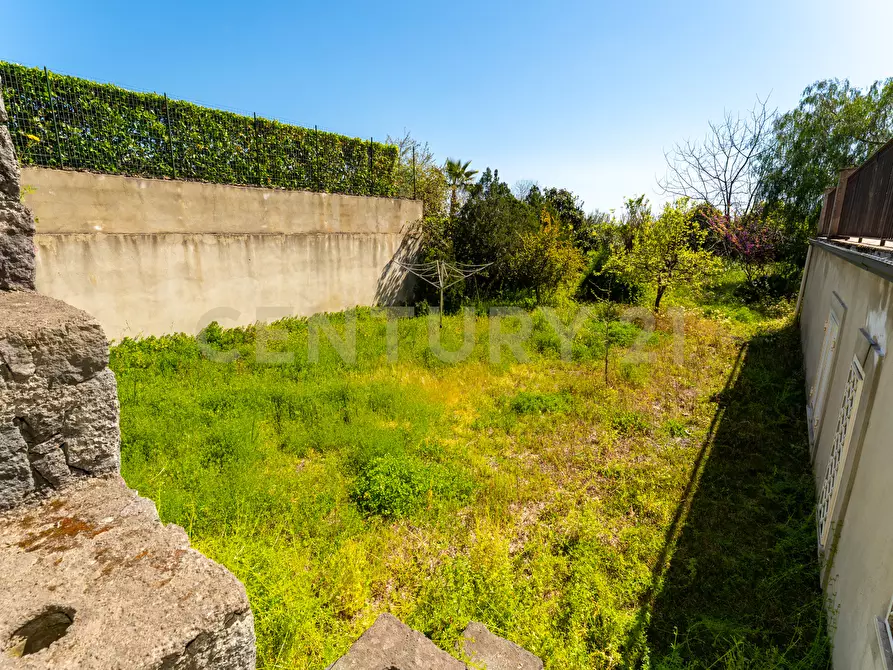 Immagine 91 di Villa in vendita  in Via Alcaloro Petrone 47 a Viagrande